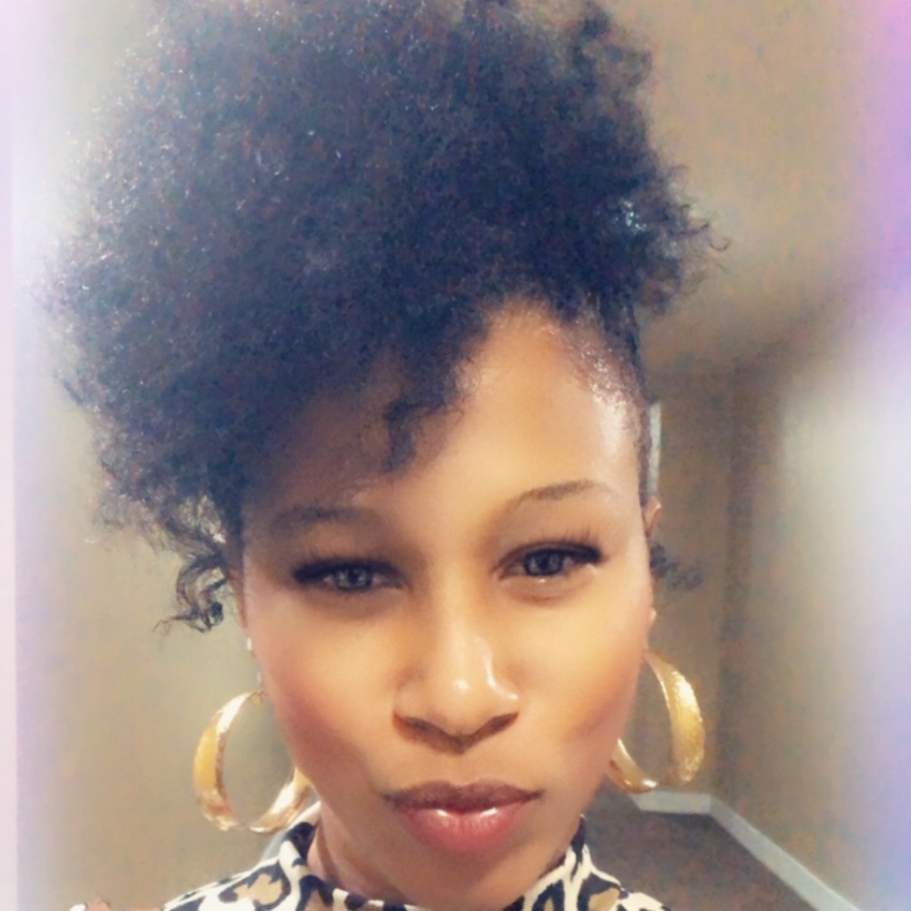 Meet your Posher, Deshone